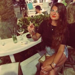 Meet your Posher, Gilda